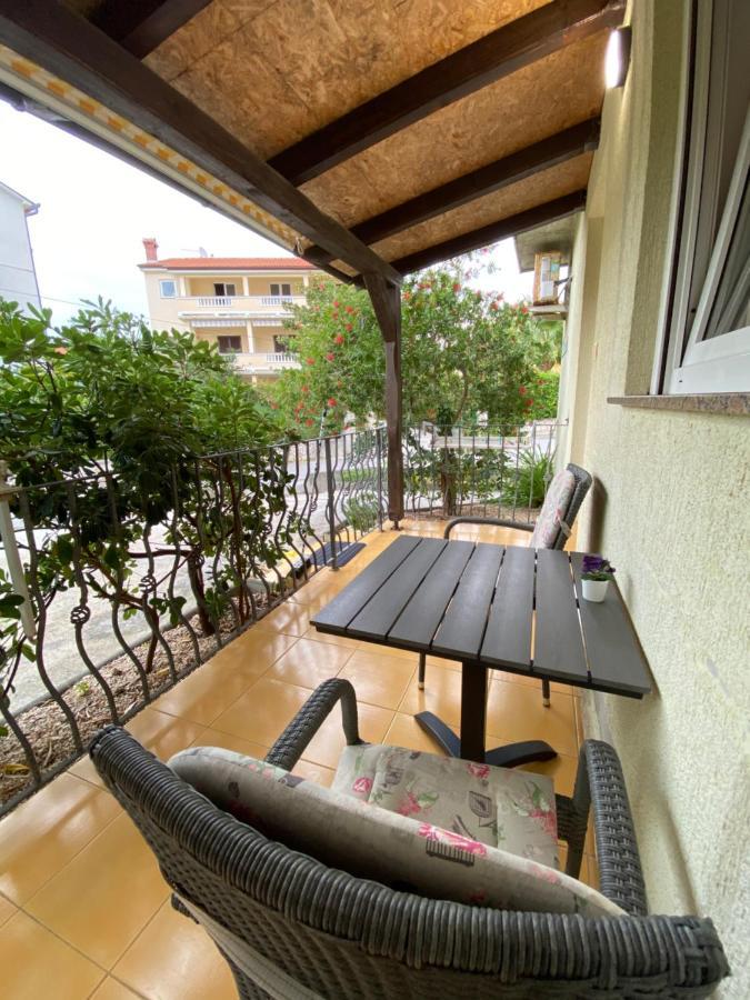 Apartment Lara Rab Town Zewnętrze zdjęcie
