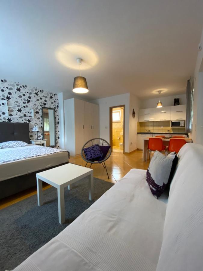 Apartment Lara Rab Town Zewnętrze zdjęcie