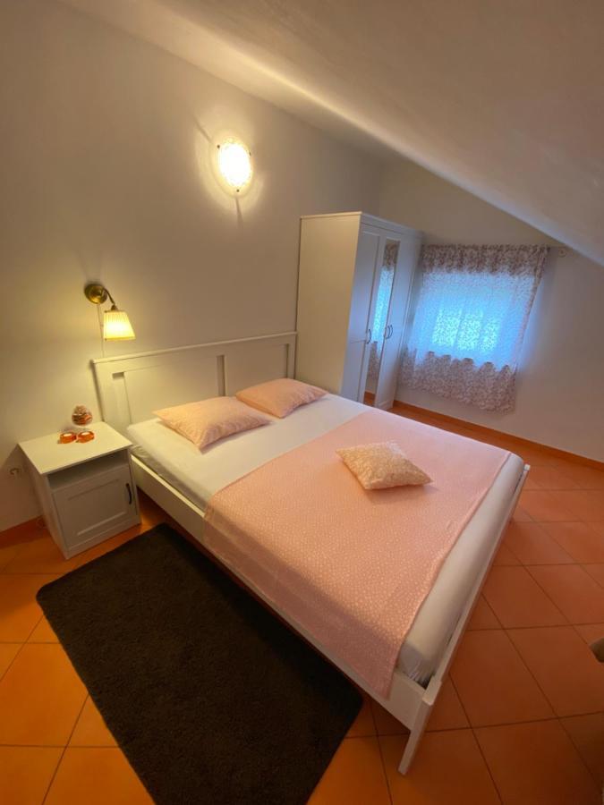 Apartment Lara Rab Town Zewnętrze zdjęcie