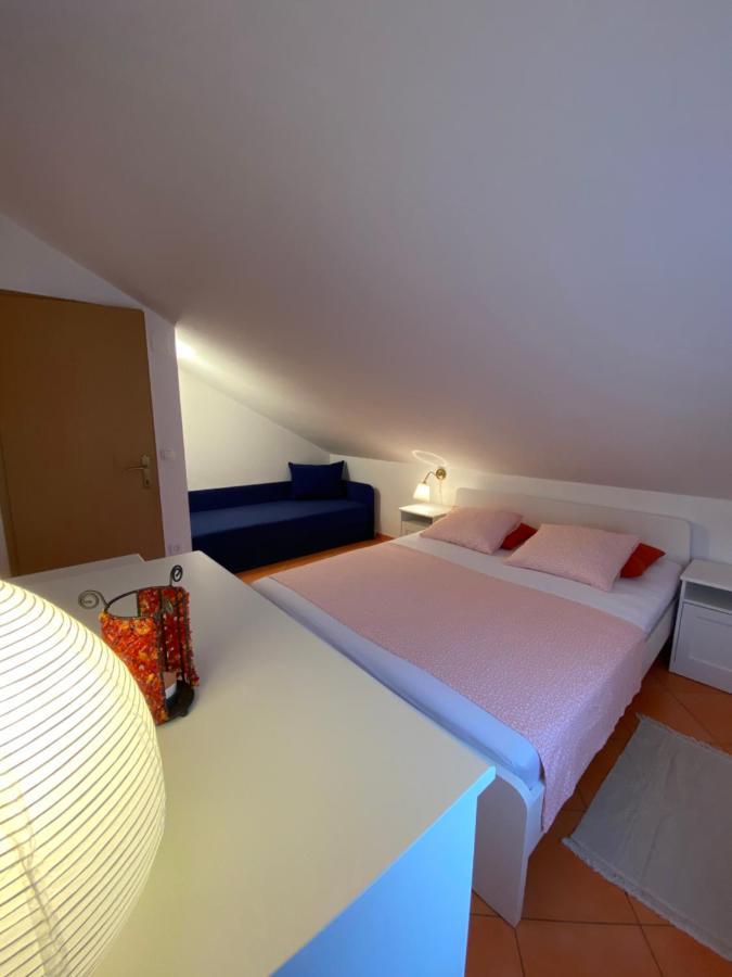 Apartment Lara Rab Town Zewnętrze zdjęcie